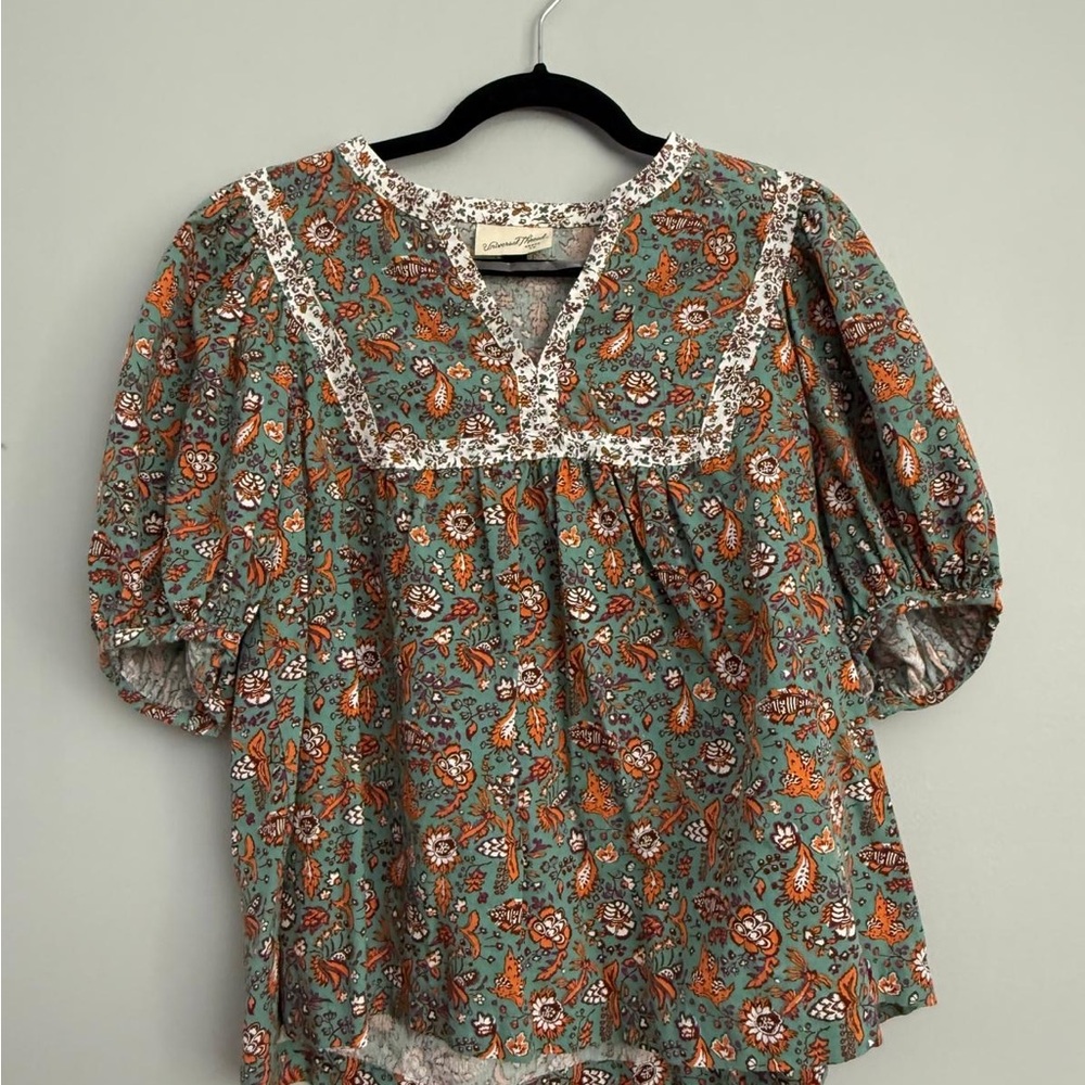 Universal Thread Teal and Orange Floral puff sleeve Blouse